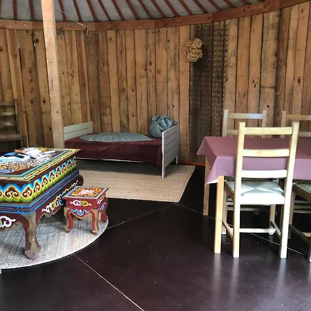 Campo de lujo Yourte Les Hulottes En Comminges Juzet-d'Izaut