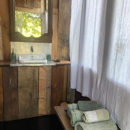 Yourte Les Hulottes En Comminges Luxury tent