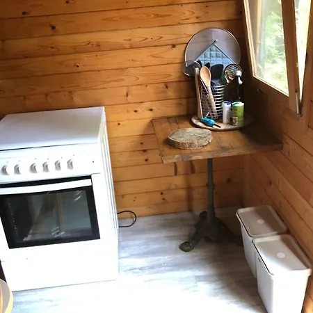 Luxury tent Yourte Les Hulottes En Comminges Juzet-d'Izaut