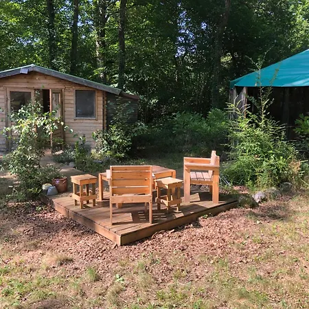 Luxury tent Yourte Les Hulottes En Comminges Juzet-d'Izaut