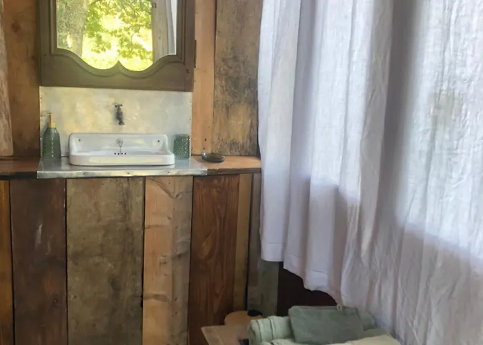 Yourte Les Hulottes En Comminges ラグジュアリーテント