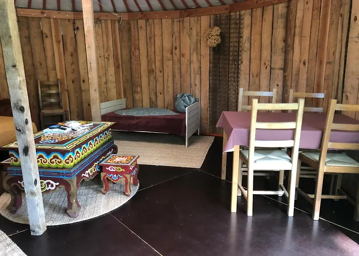 ラグジュアリーテント Yourte Les Hulottes En Comminges Juzet-d'Izaut